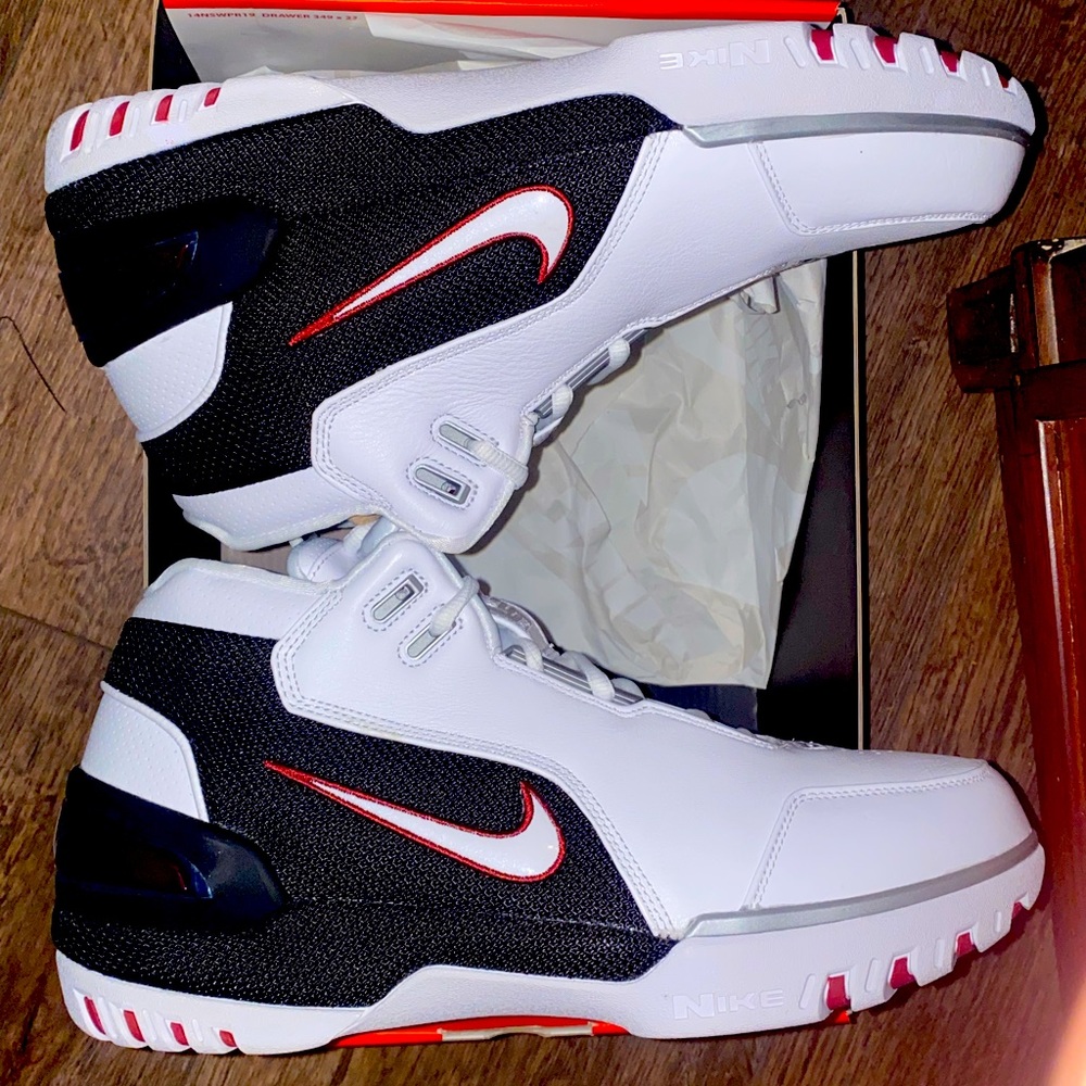 Nike Air Zoom Generation retro (Lebron 1s) “First Game” Deadstock.
